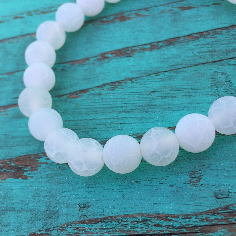 Frosted white agate bracelet